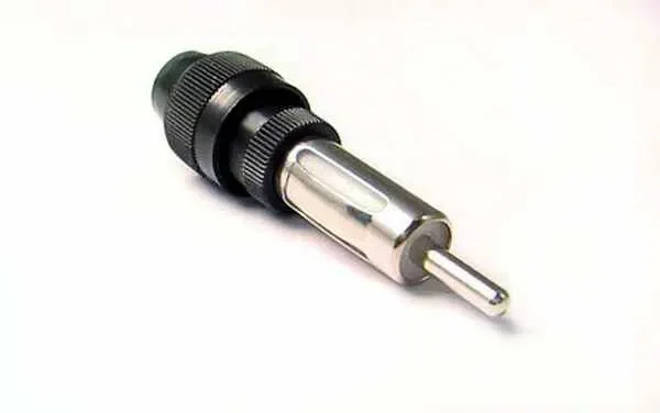 Antennenanschluss für Marineradio-Stecker