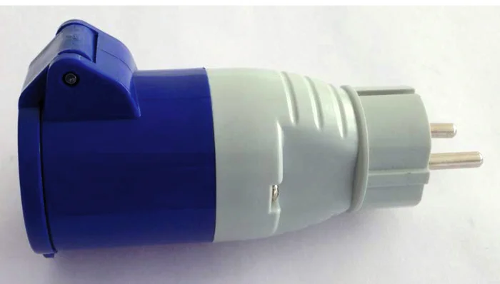 CEE-/Schuko-Adapter – Kurzadapter