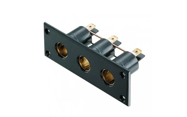 Einbau-Dreifach-Steckdose