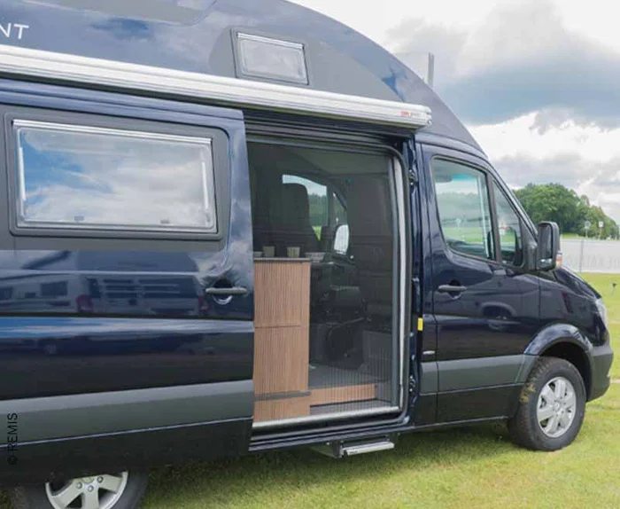 Fliegenschutztür 1960×1360 mm – MB Sprinter ab 2006 hohe Variante