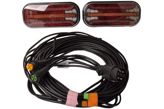 Fristom FT-230 – LED Rückleuchten Set – 7 Meter Hauptkabel inklusive 4 Meter Abzweigungen – 7-polig – inklusive dynamischer Blinker