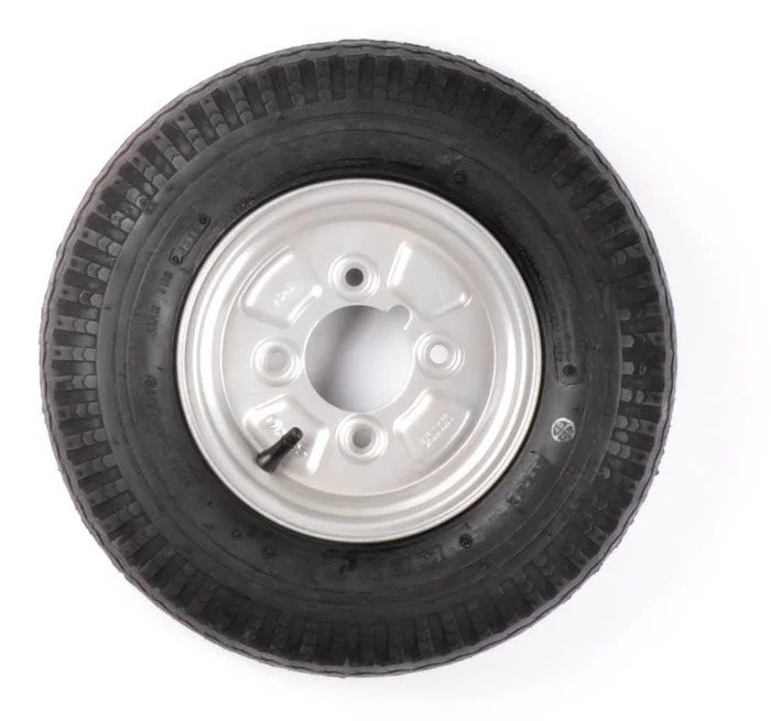 Komplettrad 8 Zoll 4.00-8 Reifen + Felge – Schmiernippelabstand: 4×101,6 – 4PR – 265 kg – 67 mm Nabendurchmesser – mit Schmiernippelaussparung