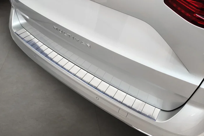 Ladekantenschutz VW Multivan ab 06/2021 – Silber