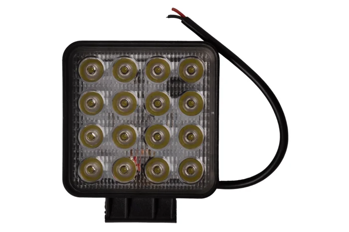 LED Arbeitsscheinwerfer Anhänger 12-36V 16x3W LEDS inkl. Montagesatz