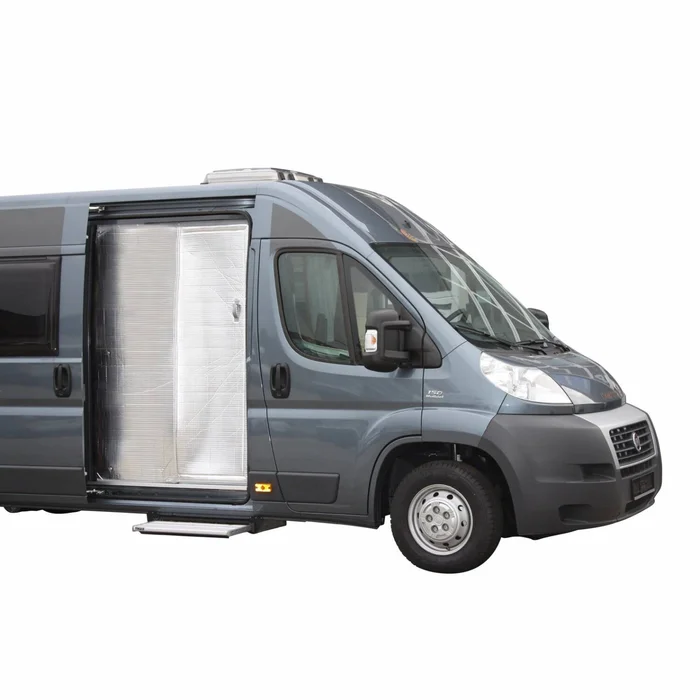 Thermovorhang für die Schiebetür eines Lieferwagens HINDERMANN