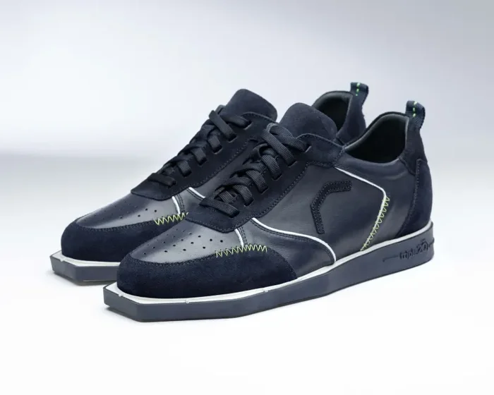 Triple20 Dartschuhe Vollleder blau-weiß Im Angebot Großhandel