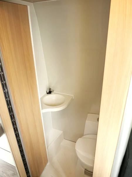 Waschraum für Mercedes Sprinter Serienhochdach