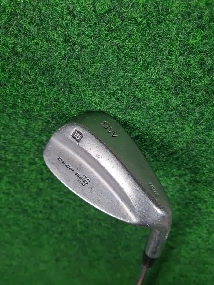 WILSON Deep Red Sand Wedge – Herren (Stahl, 35,5 Zoll, Rechtshändig)
