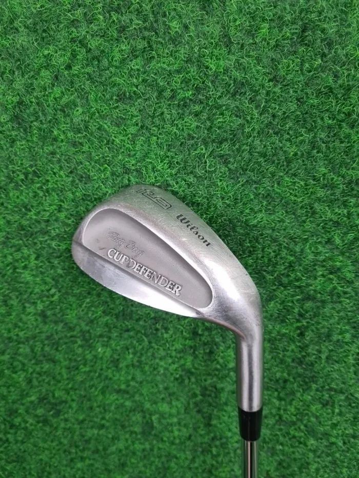 WILSON Patty Berg Cup Defender 9-Eisen – Damen (Stahl, 34,5 Zoll, Rechts, Light)