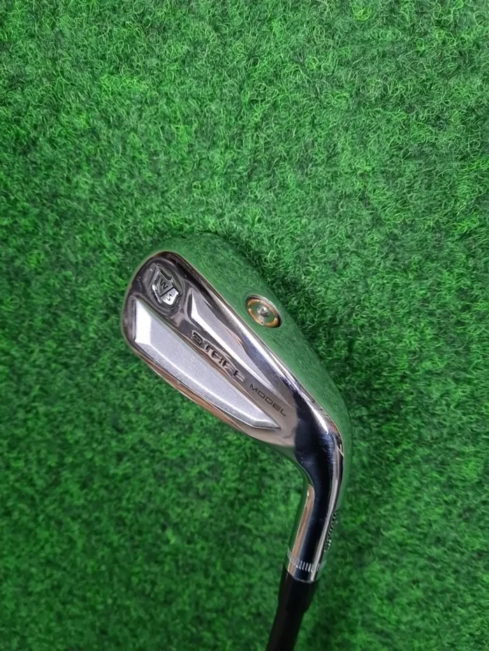 WILSON Staff Model Utility Iron – Herren (Graphit, 39 Zoll, Rechts, 24°, Stiff)