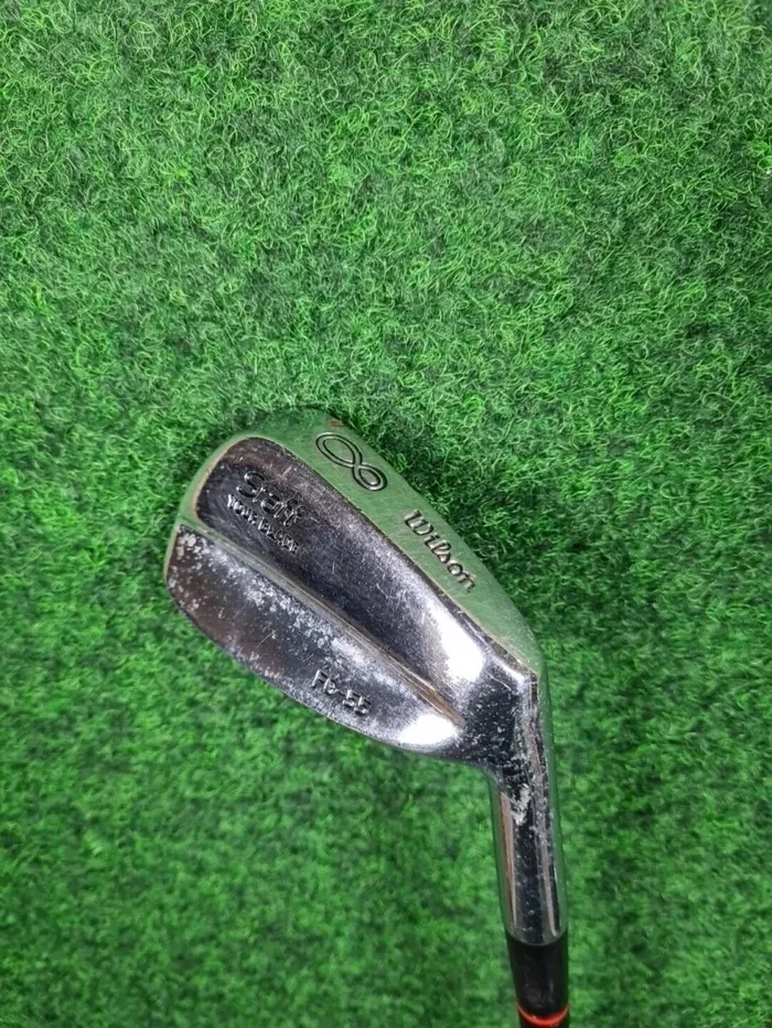 WILSON Staff Tour Blade FG-55 8-Eisen – Herren (Stahl, 36 Zoll,Rechts,Regular)