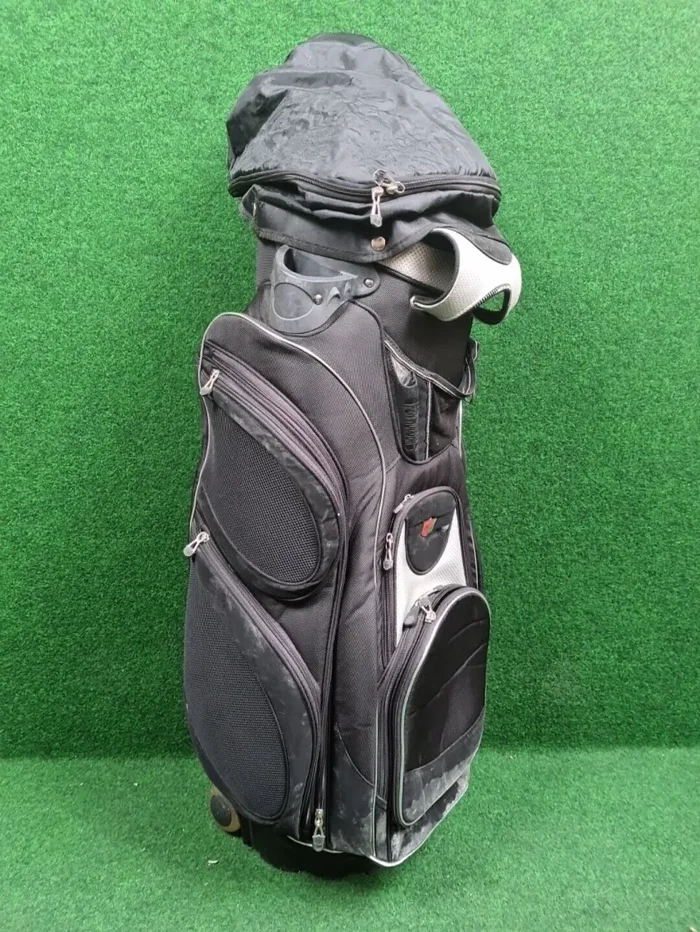 WILSON Staff Trolleybag – Herren (Schwarz, Silber / 14 Fächer / 6 Taschen)