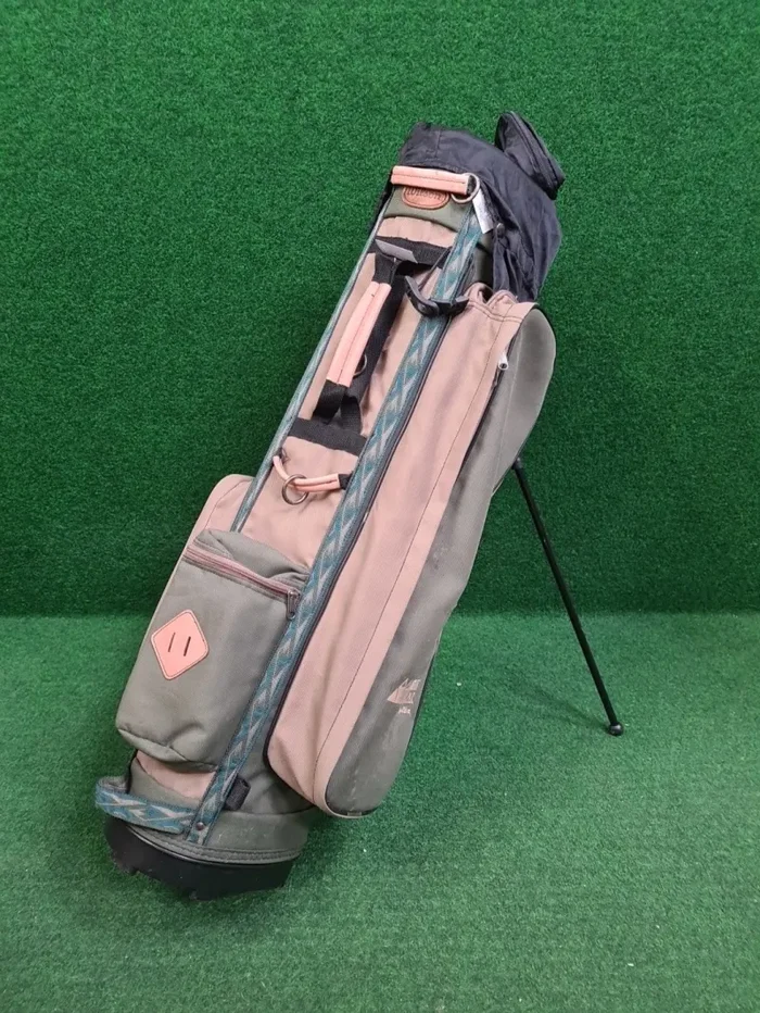 WILSON Standbag – Herren (Grün/Beige, 6 Fächer, 4 Taschen)