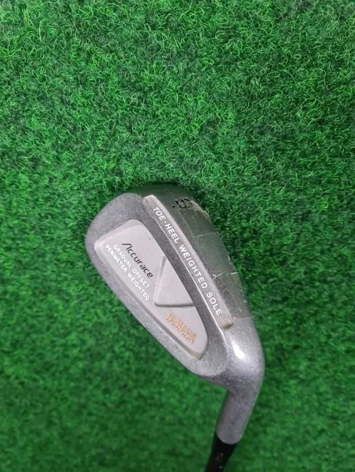 YAMAHA Accurace 9-Eisen – Damen, Graphit, 35,5 Zoll, Rechts, Regular