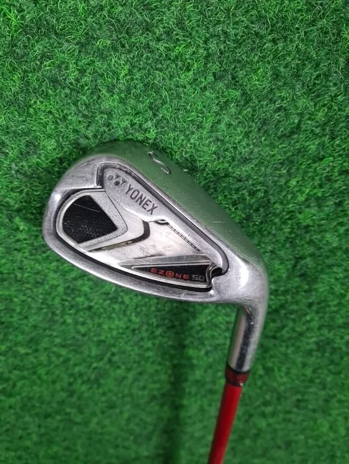 YONEX Ezone SD Sand Wedge – Herren (Graphit, 35 Zoll, Rechts, Light Flex) Im Angebot Preis